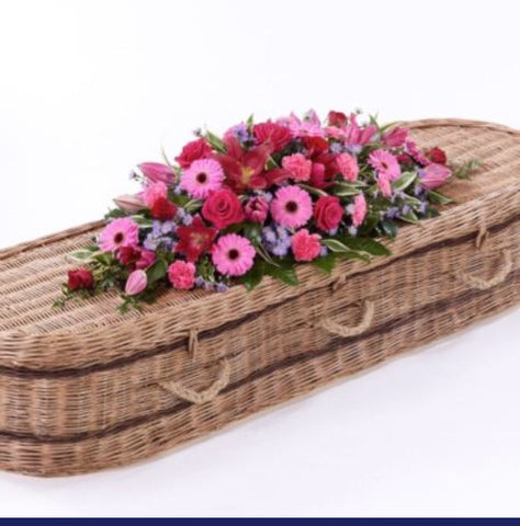 The rich spice natural casket spray